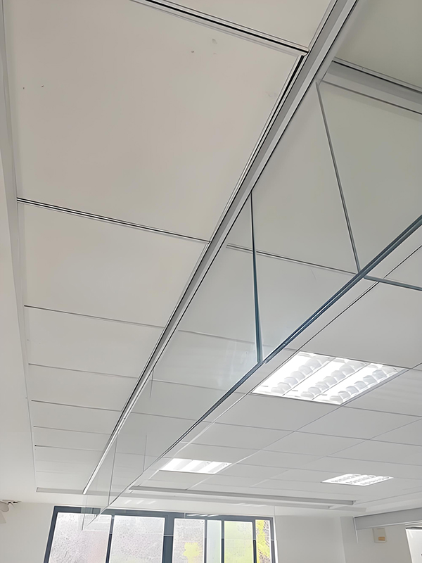 吐鲁番玻璃吐鲁番挡烟垂壁