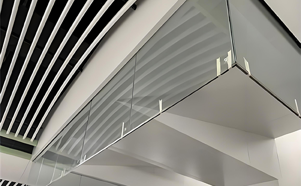 吐鲁番玻璃挡烟垂壁