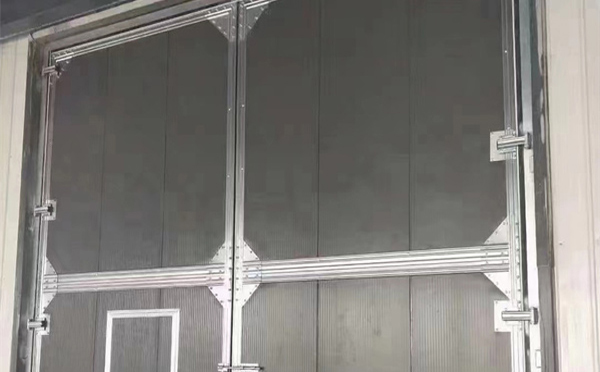 吐鲁番兰州厂房吐鲁番工业门选购与使用指南：打造高效安全的生产环境