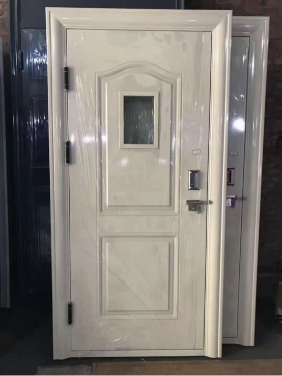 吐鲁番学校教室门